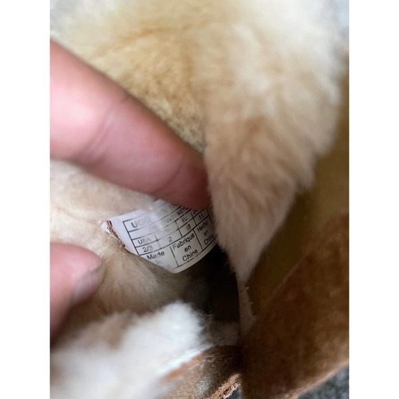 Baby UGG boots - Picture 3 of 4